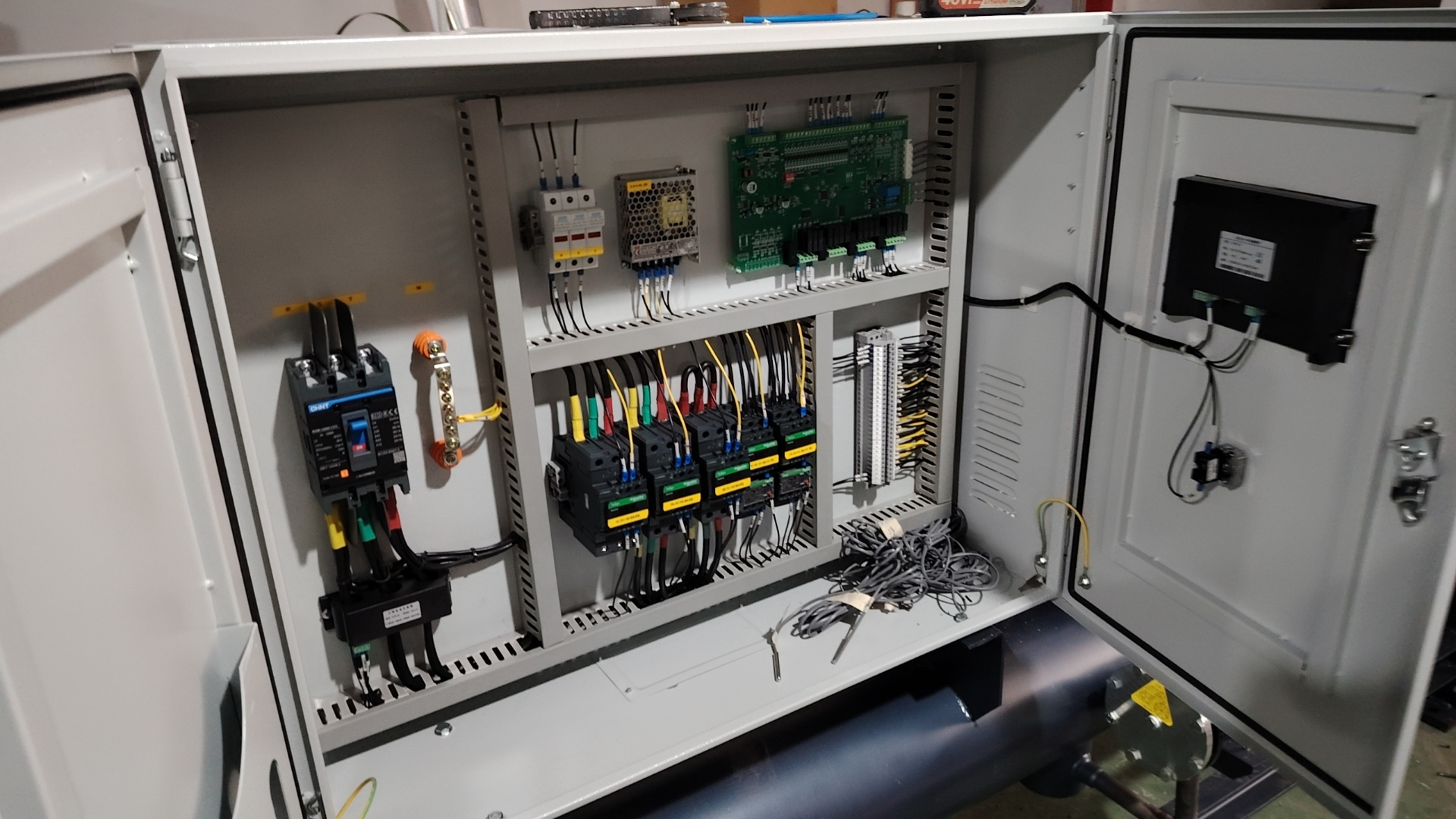 Kan 3-fas 380V 60Hz och 3-fas 380V 50Hz spänningar av industriella kylare användas omväxlande?